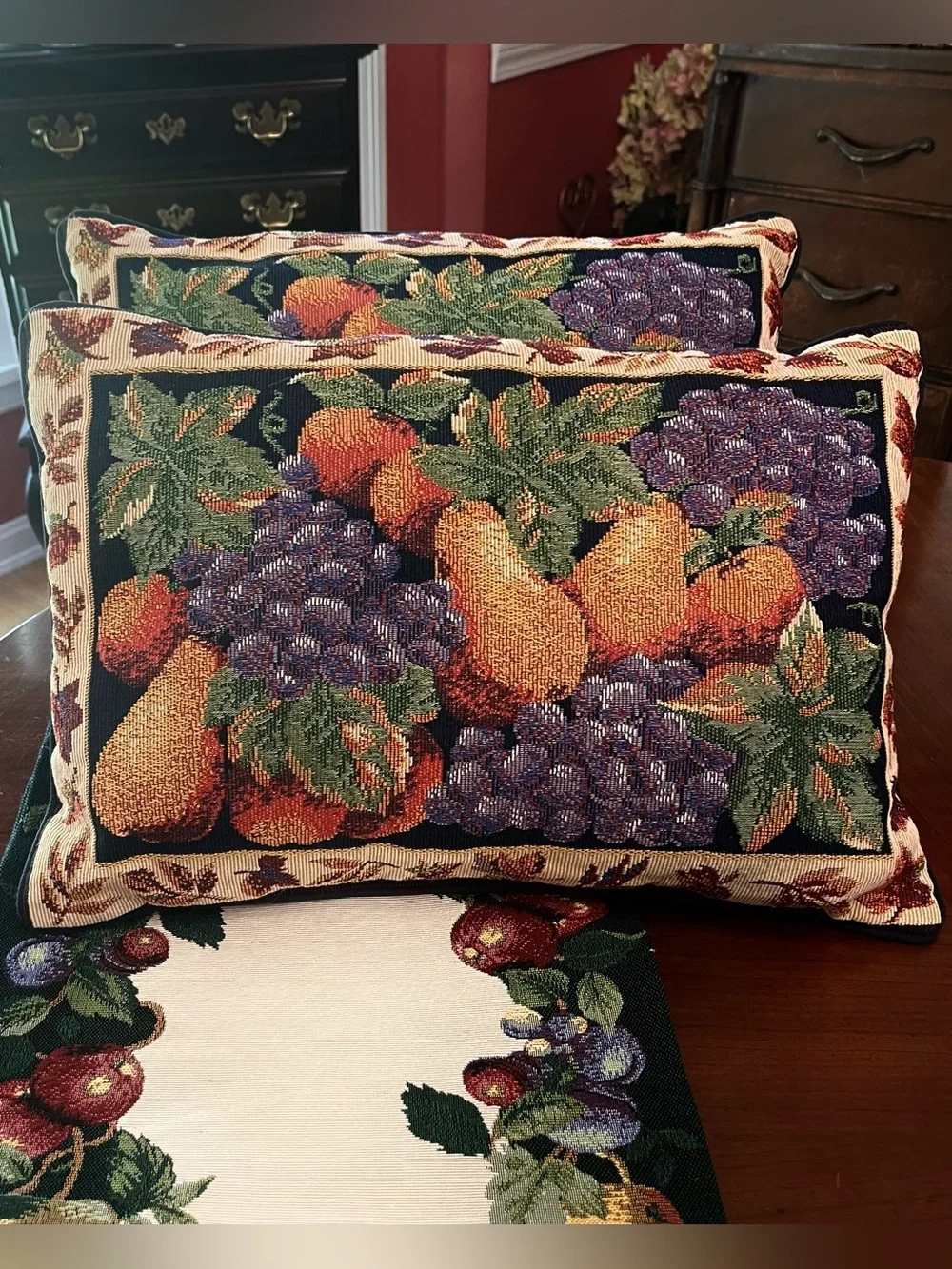 Tuscan-inspired Woven Tapestry Set vtg woven
